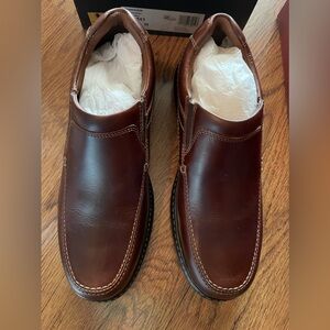 Men’s dress shoes. New. Never been worn.excellent condition.